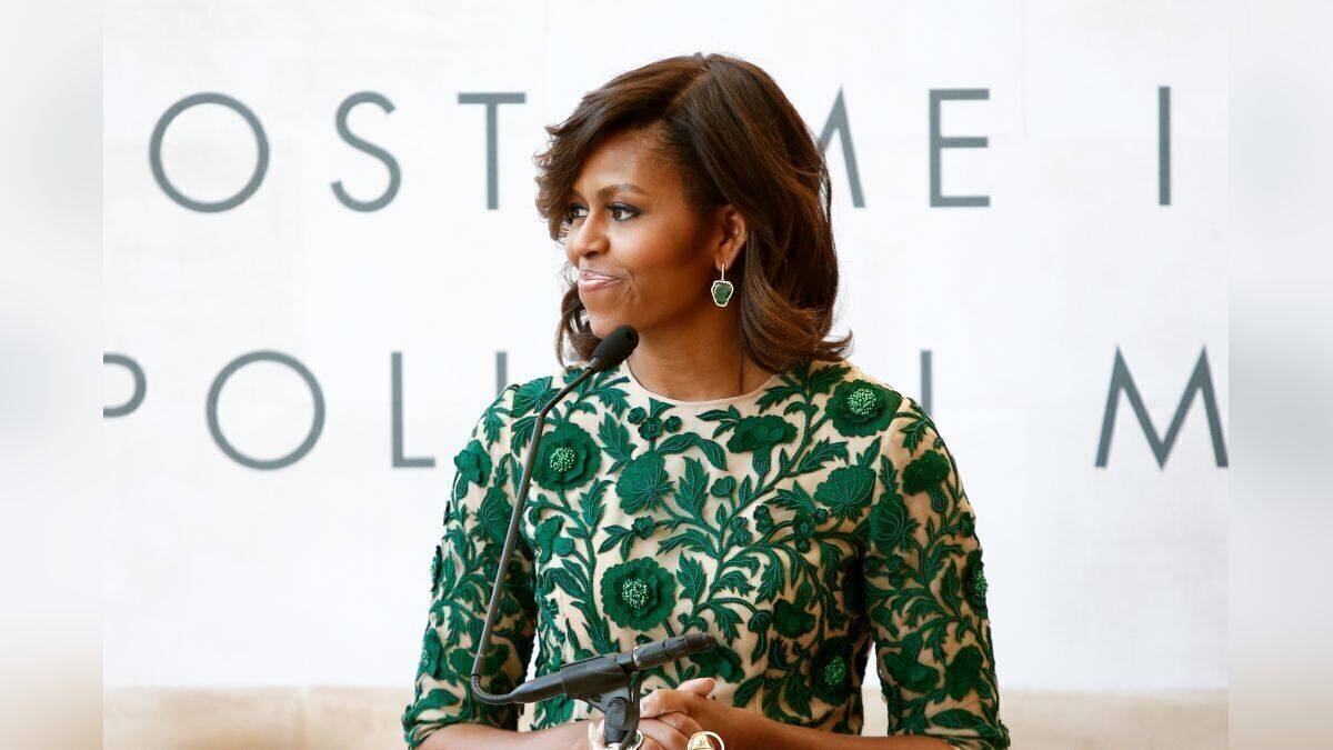 Michelle Obama: Mit dem Strickzeug in der Hand den Unbilden der Welt trotzen.