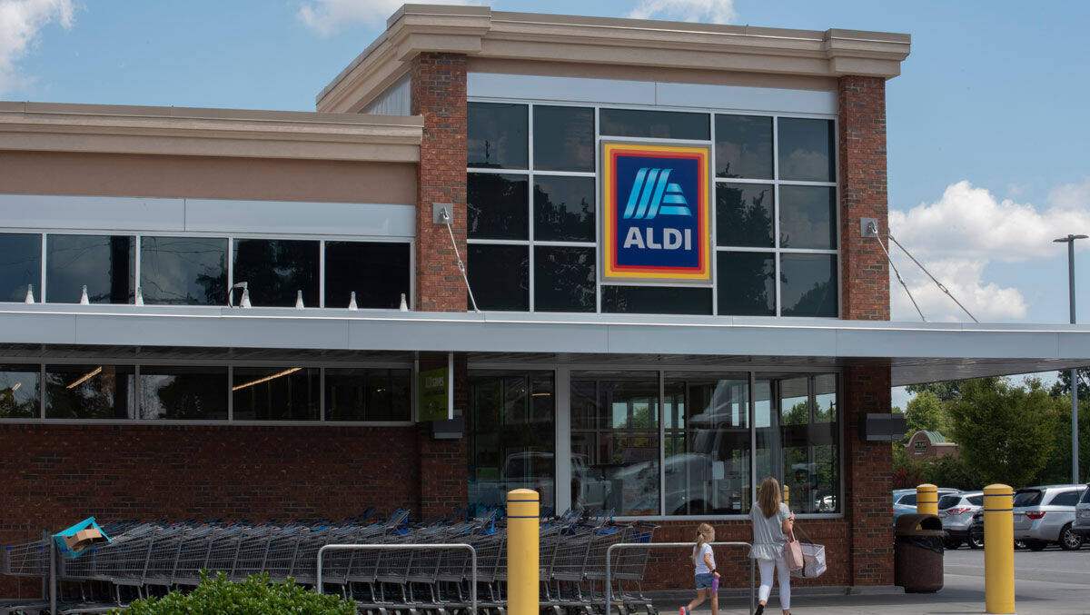 Aldi ist in den USA vor allem als "Food Market" bekannt. Nach dem Hype um ein Wickelkleid könnte sich das bald ändern. 