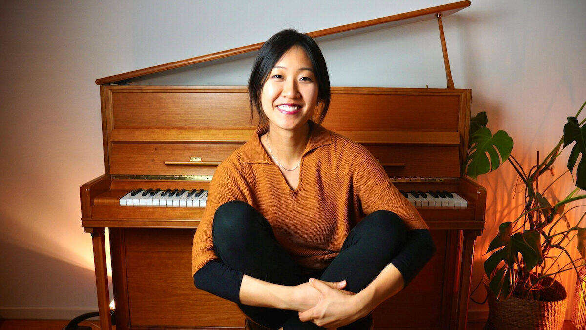 Nahre Sol ist als Pianistin, Komponistin und Social Media Creatorin ein wahres Multitalent. 