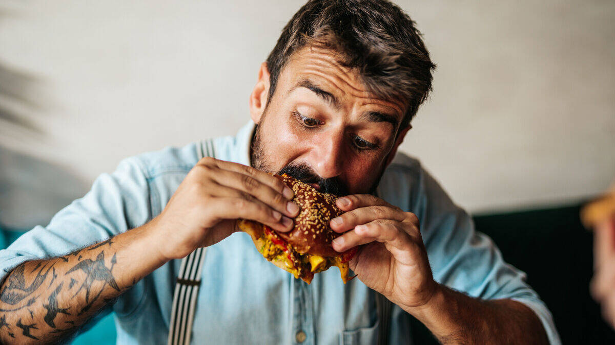 Männer essen mehr Fleisch als Frauen. Sollten sie deshalb mit Sexentzug bestraft werden?