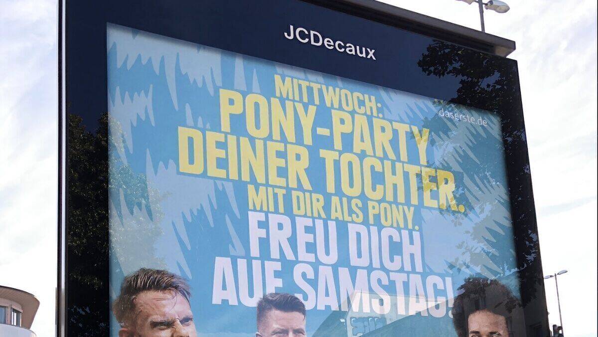 Die fragwürdige Kampagne startete am 2. August und wurde von Accenture Song entwickelt.