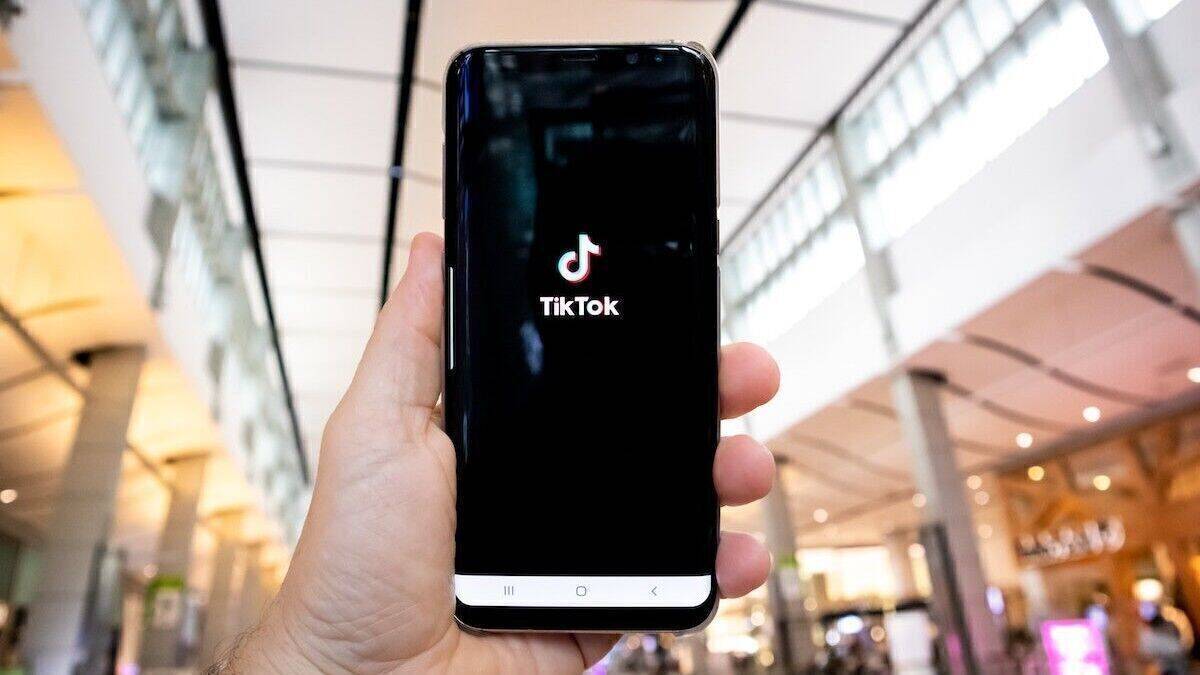 Tiktok begründet die neuen Maßnahmen damit, in erster Linie eine Entertainment-Plattform zu sein.