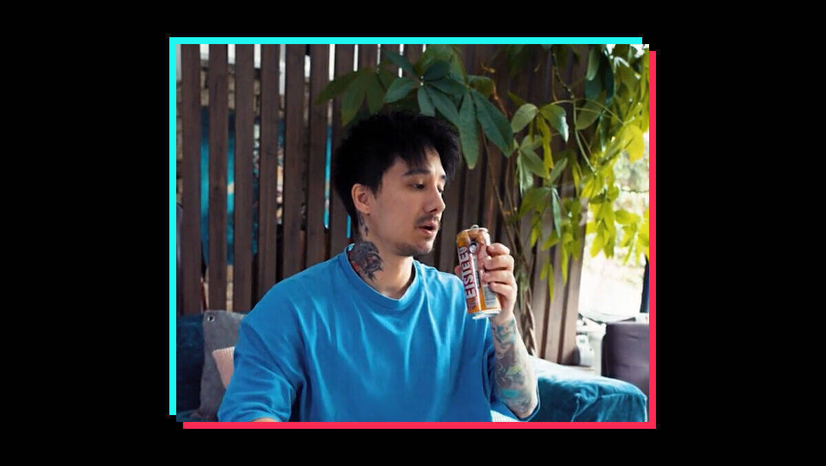 Der Erfolg von Rauch Eistee auf Tiktok ist eng mit diesem Creator verknüpft: Julien Bam