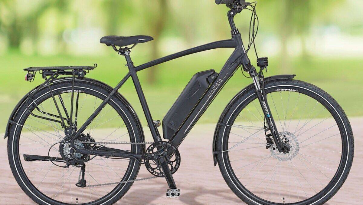 Voll im Trend: E-Bikes wie das Prophete-Rad für Damen und Herren.