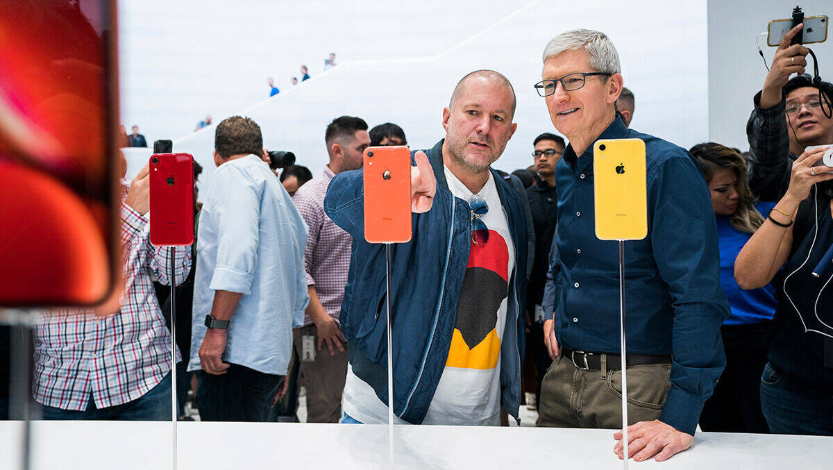 Cook mal, was ich Neues habe! iPhone-Designer Jonathan Ive könnte mit einem KI-Gerät zurückkehren.