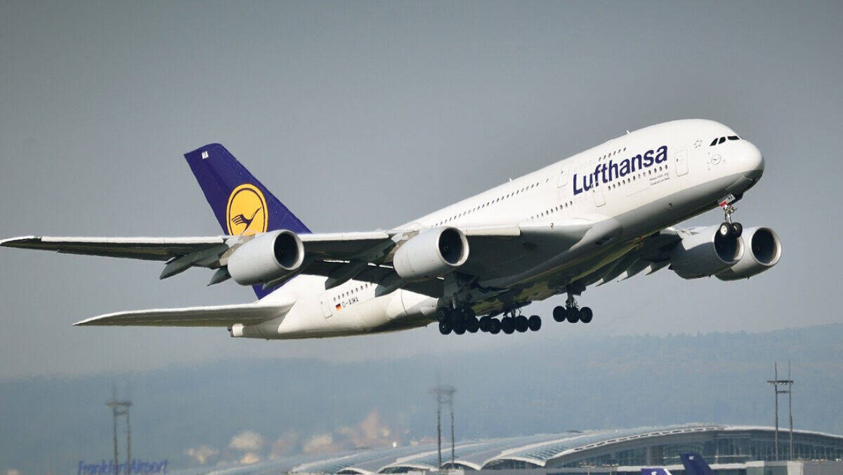 Chatten über den Wolken: Kostenlos bei vielen Lufthansa-Flügen.