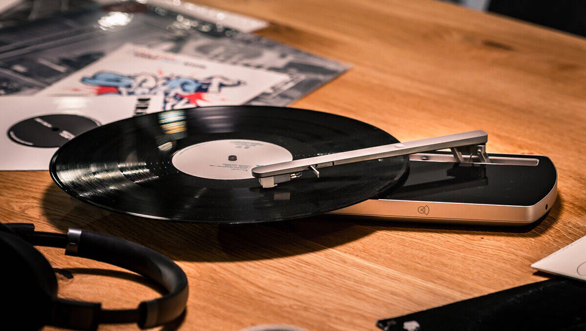 Coturn – das Kürzel steht für "Compact Turntable", also für den Mitnehm-Plattenspieler.
