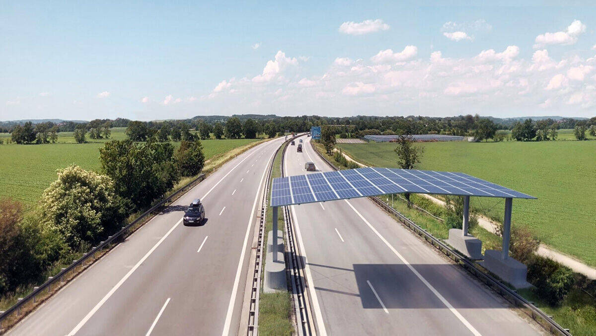 Computer-Simulation: So könnte das erste Autobahn-Solardach direkt auf der Fahrstrecke aussehen.