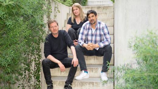 Lennart Witting und die beiden Geschäftsführer Nina und Michael Preuss.