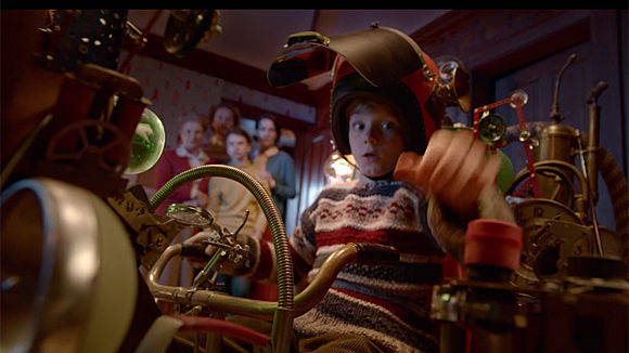 Sci-Fi in "Lilaberg": Das Warten auf Weihnachten fällt zu schwer. Deshalb muss eine Zeitmaschine her.