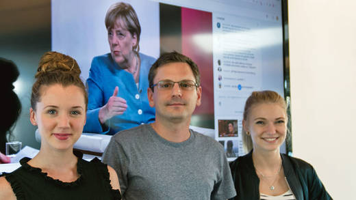 Christian Clawien hat sich das Youtube-Kanzlerin-Interview zusammen mit den "Agentur-Millennials" Lisa Rauer (l.) und Elena Keller angeschaut.