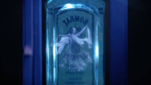 Der sprechende Flaschengeist von Bombay Sapphire.