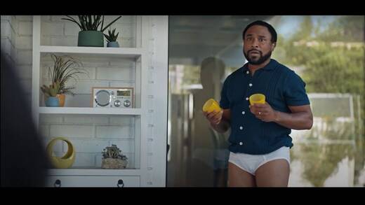 Szene aus dem jüngsten Snickers-Spot von BBDO New York.