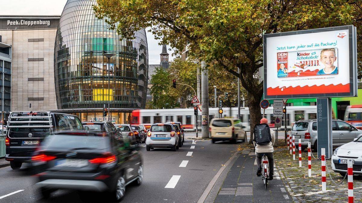 M&C Saatchi setzte Kinder-Schokolade Out-of-Home in Szene.