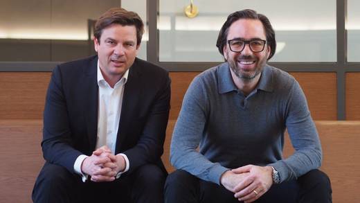 Sven Küster (r.) mit Klaus Schwab, Chef der PlanNet Gruppe