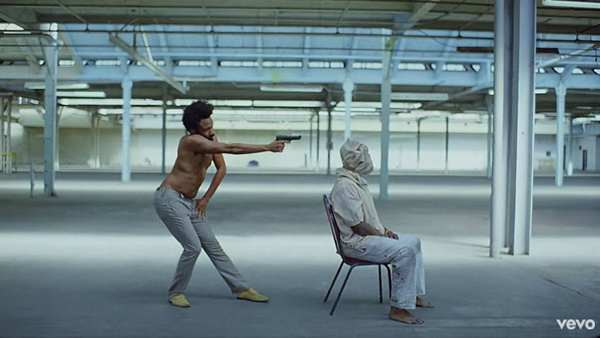 Gespickt mit Symbolik: Das Musikvideo "This is America" schockt mit seiner Grausamkeit - und mit seiner Aussage.