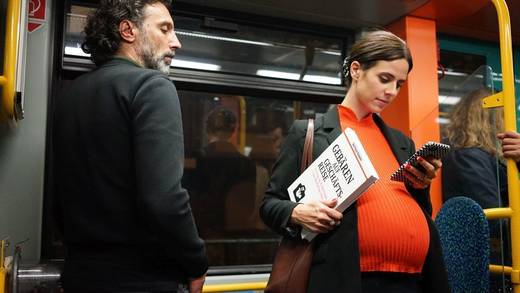 Gebären auf Geschäftsreise. Mehr Rente für Frauen!