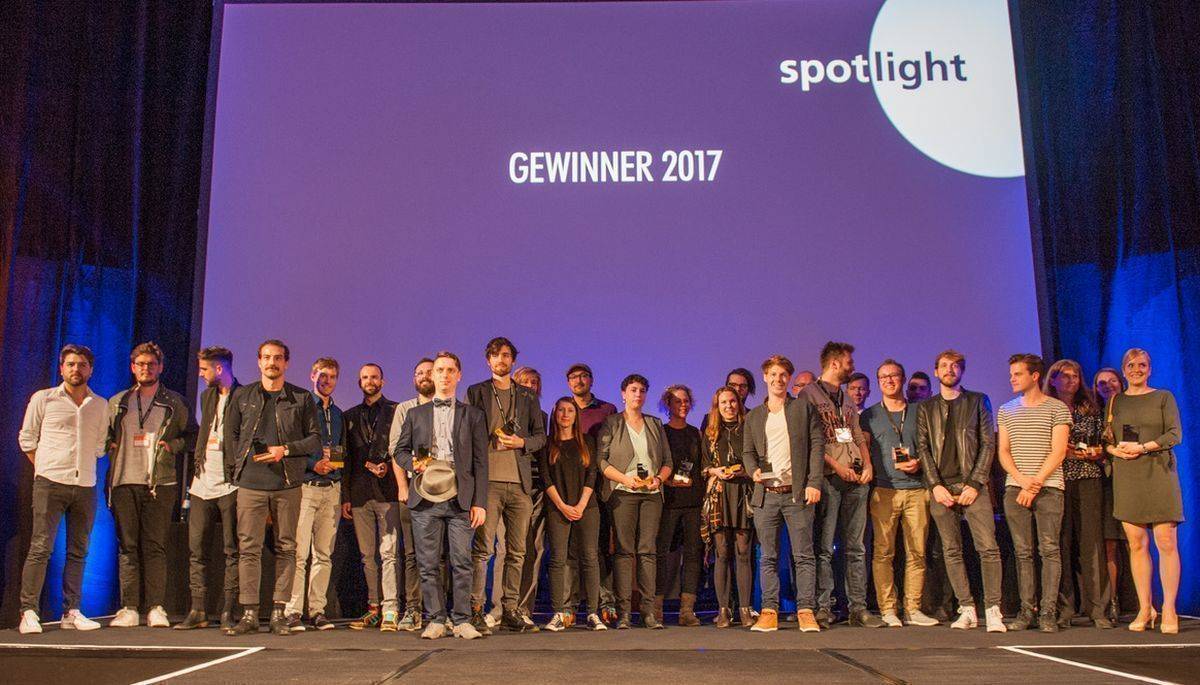 Gruppenbild mit allen Gewinnern des Spotlight-Festivals 2017 in Stuttgart.