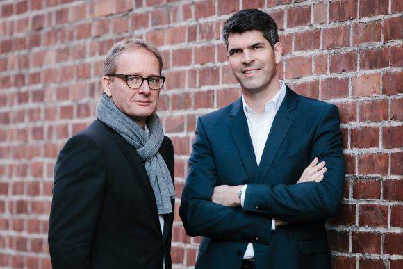 Thomas Diekmann und Mark Niedzballa freuen sich über einen Premium-Kunden aus München.