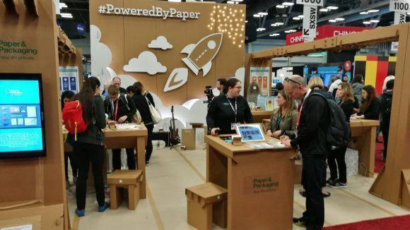 #PoweredByPaper: Ein Stand komplett aus Pappe und Papier - auch das gibt's auf dem SXSW.