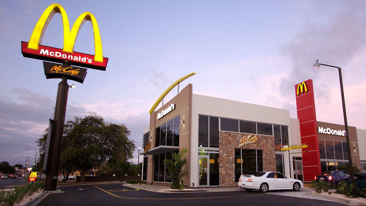 McDonald's-Filiale: Der Fastfoodriese möchte Konsumenten künftig noch gezielter ansprechen.