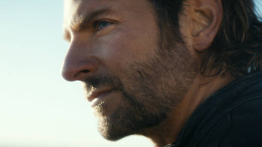 Bradley Cooper nimmt uns auf seinem Motorrad mit: internationale Kampagne von Scholz & Friends für IWC.