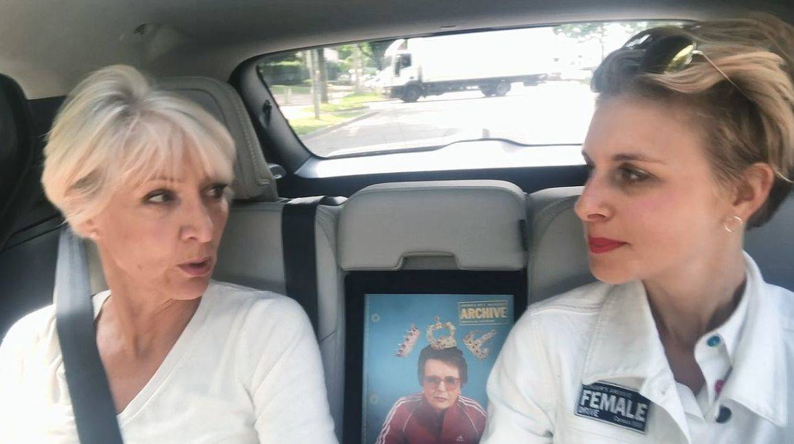 Charlotte Bufler wird backseat wieder berühmte Frauen der Kreativbranche sprechen. Hier mit Rosie Arnold.