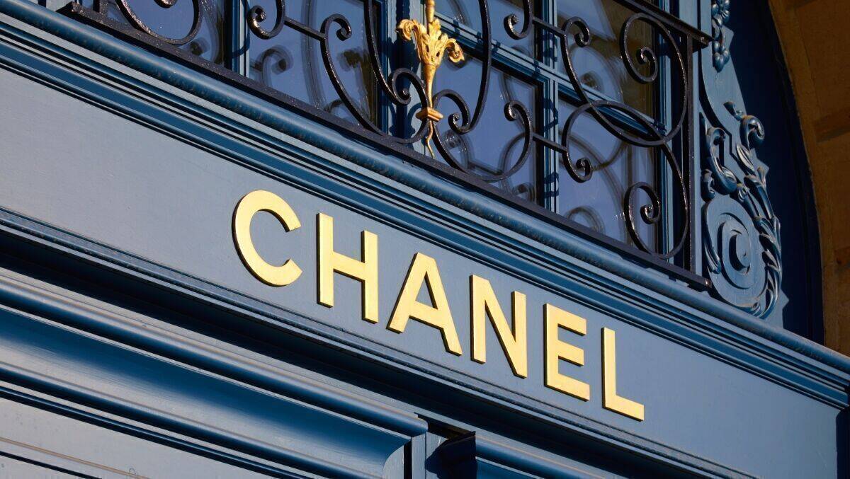 Der Media-Etat von Chanel wird künftig von Omnicom betreut.