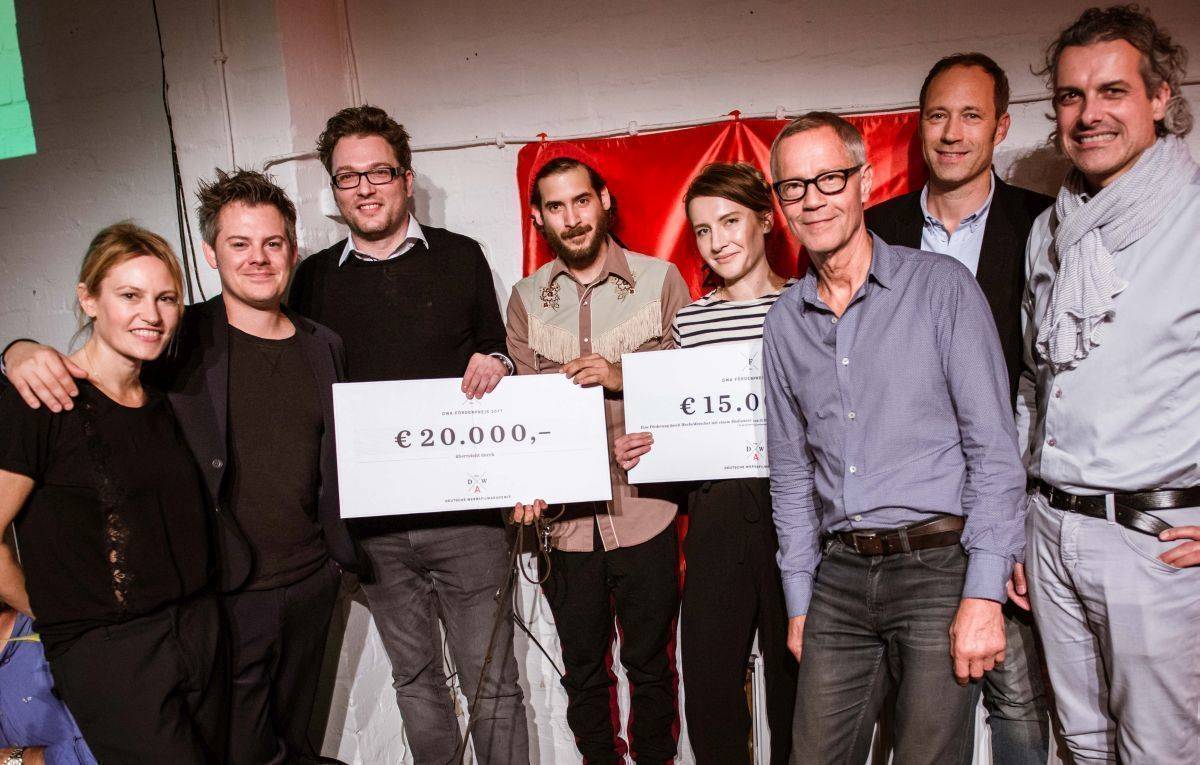 Juroren, Gewinner und Stifter (v.l.): Myriam Zschage (DWA), Tobias Grimm (BBDO), Falk Poetz, Miguel Schmid, Magali Herzog, Tony Petersen (DWA), Thilo Rieg (Werbe Weischer) und Martin Wolff.