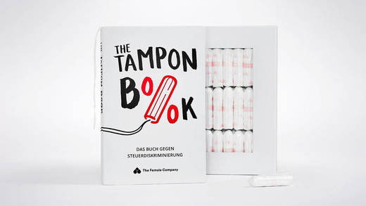 Für Bücher gilt der ermäßigte Mehrwertsteuersatz: Deshalb versteckt Scholz & Friends Tampons darin.