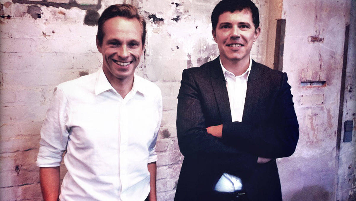 Die beiden Shanghai-Chefs Stefan Karl (l.) und Michael Moser freuen sich über den Neukunden L'tur.