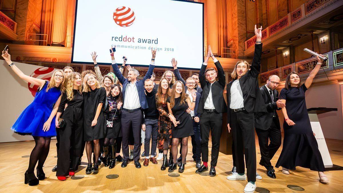 Jubelnde Agentur des Jahres: Banda Agency aus Kiew bei den Red Dot Awards.