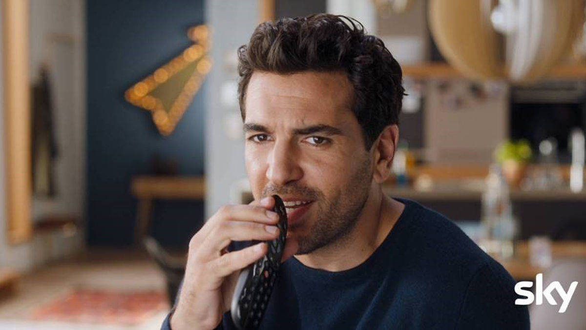 Elyas M’Barek: "Sprich doch einfach mit Sky Q". 