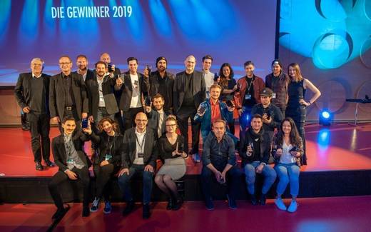 Gruppenbild mit den Gewinnern auf der Gala.