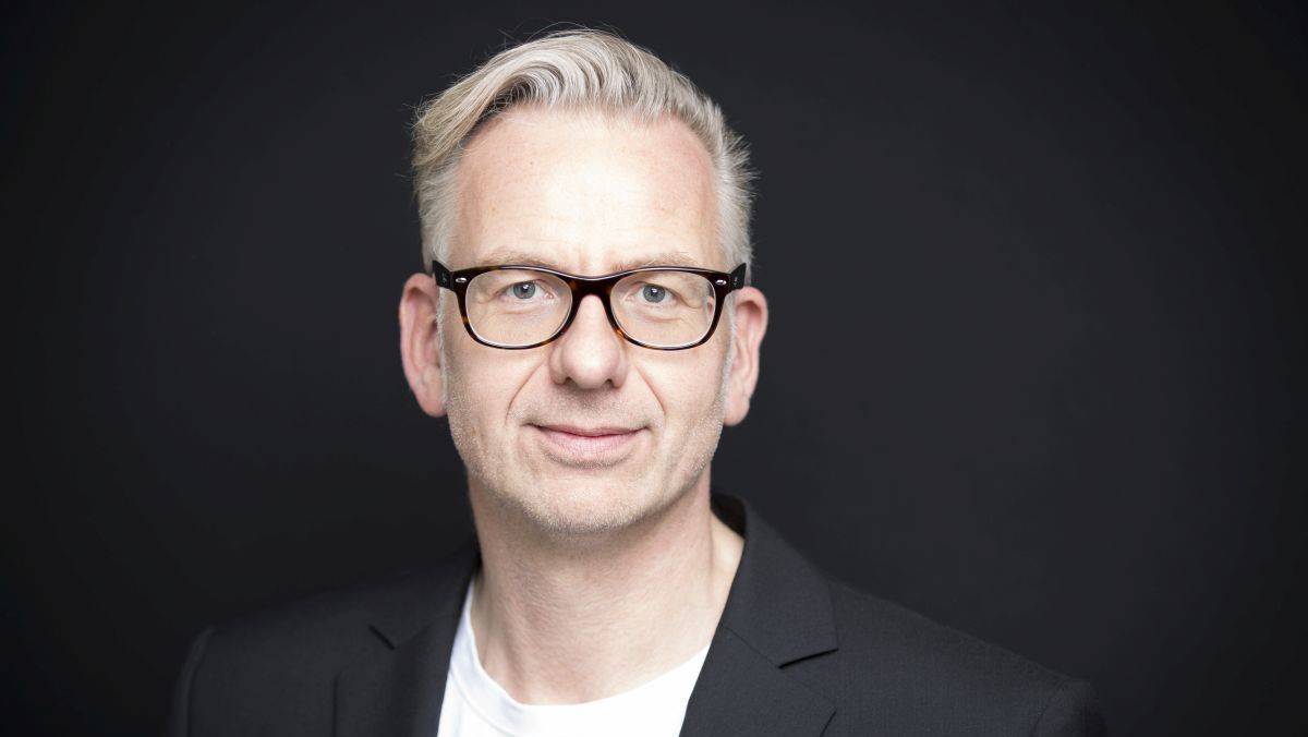 Peter Petermann berichtet direkt an Lucas Brinkmann, CEO bei Wavemaker DACH.