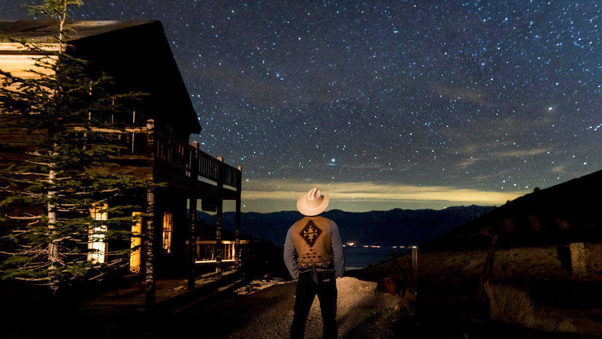 Sieht aus wie eine Szene aus "Westworld" - wer selbst einmal Cowboy spielen will, kann bei Airbnb ein Wildwest-Abenteuer buchen.