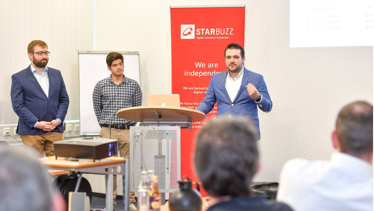 Kaufsafari pitcht für die Teilnahme am Starbuzz-Accelerator, den nun auch Aldi und Lidl unterstützen