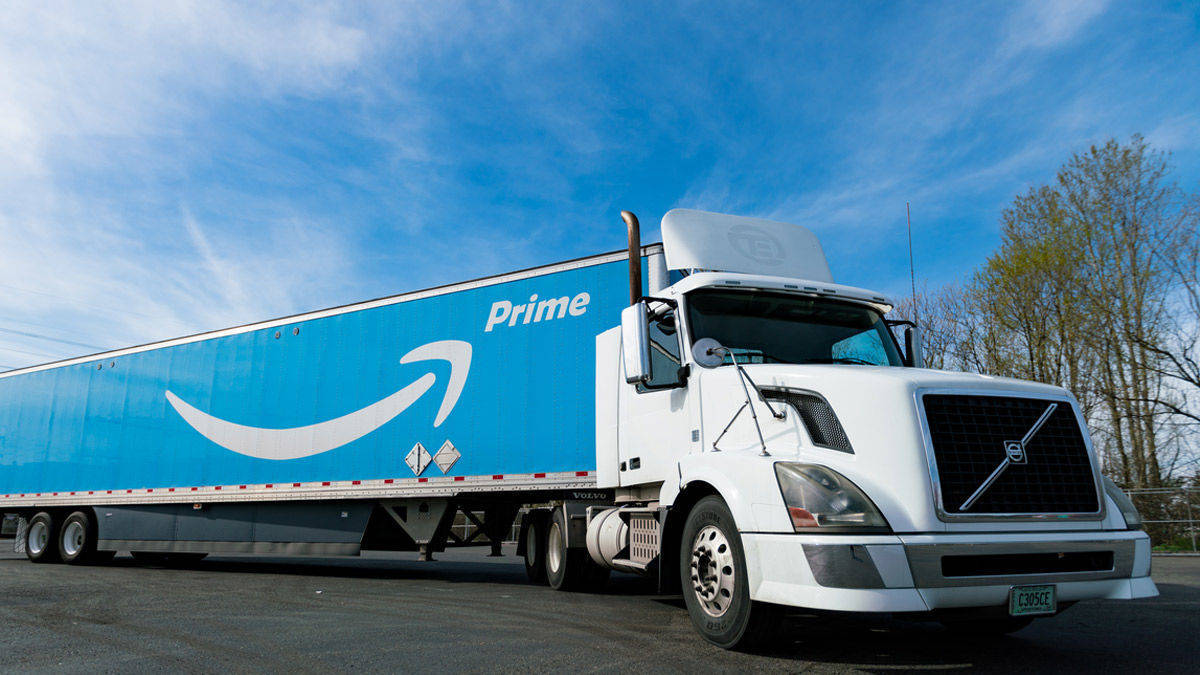 Eine LKW-Flotte hat Amazon bereits. 