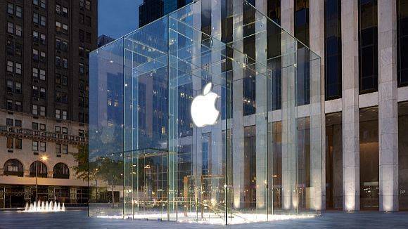 Apple kooperiert mit SAP und verkauft ein iPhone-Modell bei Lidl.