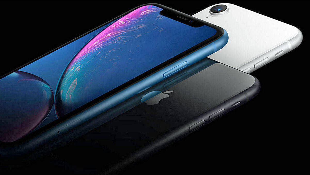 Apple-Chef Tim Cook räumt ein: "Unsere Kunden behalten ihre iPhones länger."
