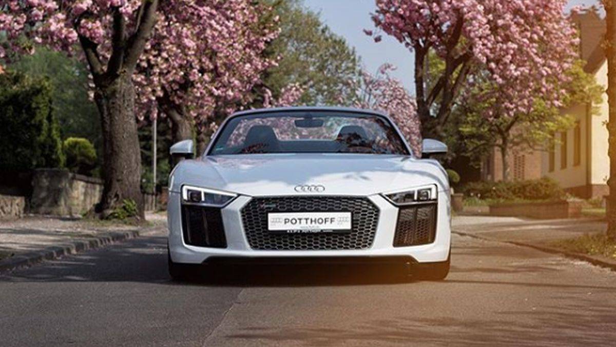 "Traumwagen in Traumkulisse" schreibt Audi Deutschland unter den neuesten Post. Gefällt 1.300 Mal.