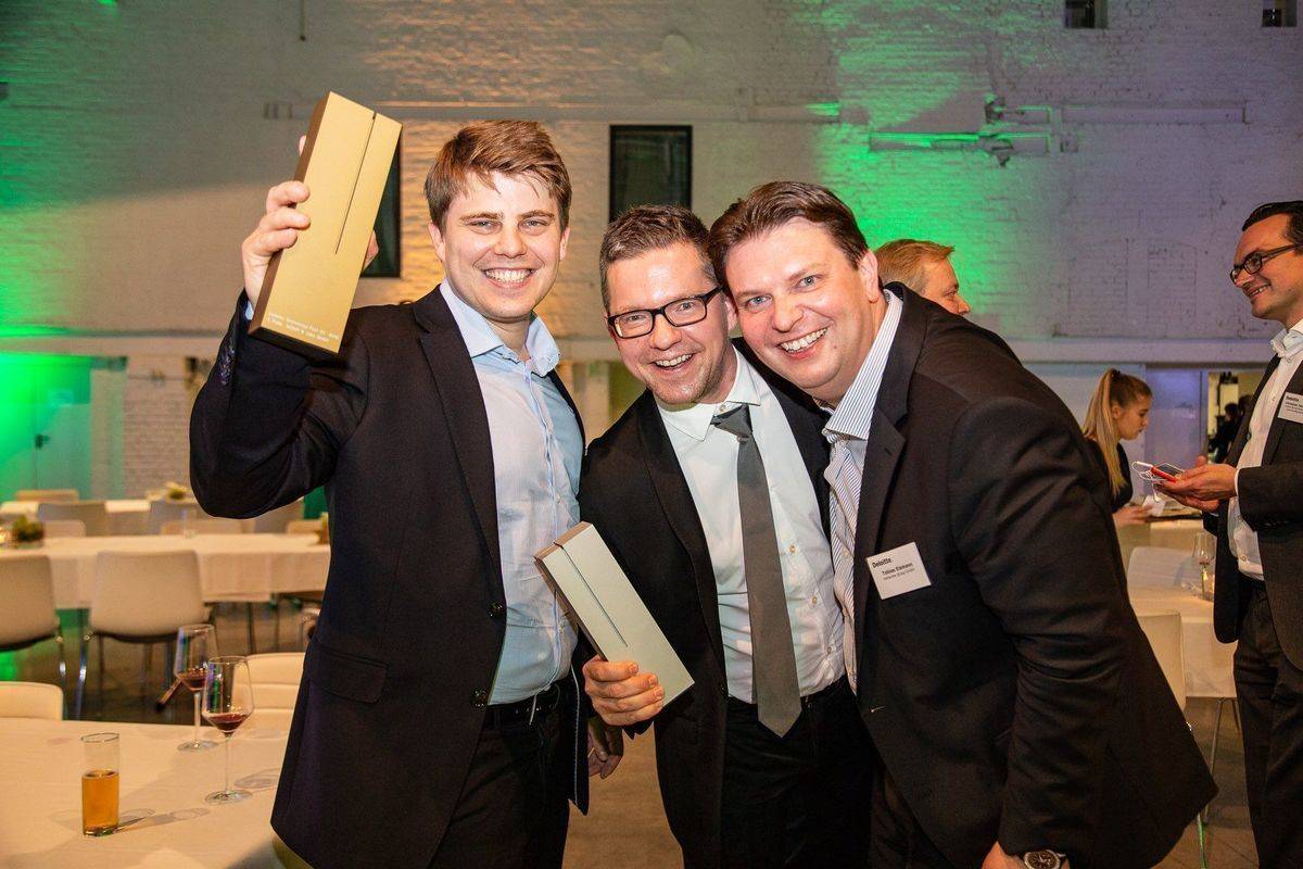 Die Preisträger: Instaff & Jobs-CEO Pascal Klein mit Stefan Sautmann und Tobias Eismann von der Metacrew Group