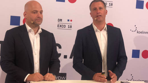 Rasmus Giese und Carsten Schwecke bei der Präsentation des OVK-Reports auf der Dmexco