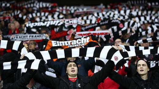 Die Fans halten ihrer Eintracht auch in den sozialen Medien die Treue.