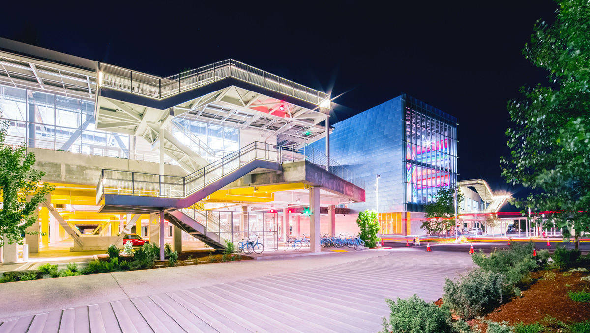 Facebook - hier das Headquarter - arbeitet stärker mit Mobilfunkanbietern zusammen.