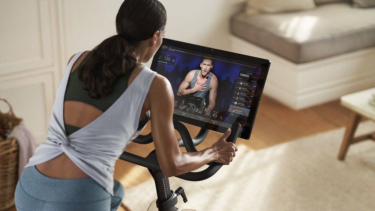 Die Kurse werden in Studios in New York und London aufgezeichnet und von dort gestreamt.