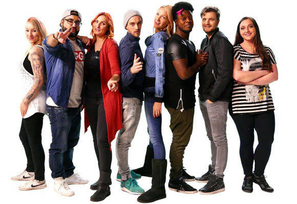 Jacqueline Feldmann, Pesh Ramin, Lena Liebkind, Matthias Roll aka TC, Constanze Behrends, Jokah Tululu, Phil Laude, Sarah Liz (v.l.) sind das #OMG-Team beim Jugendprogramm Funk.