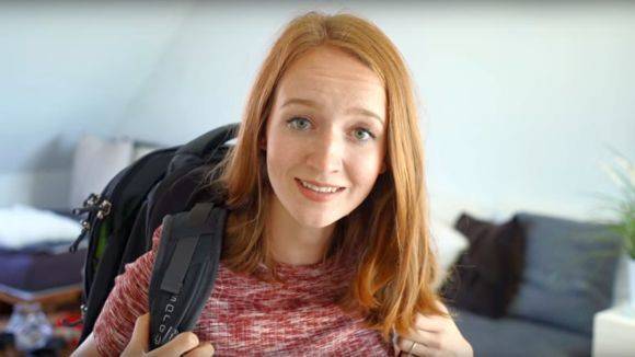 Mirella betreibt den Kanal "Mirellativegal" auf Youtube.