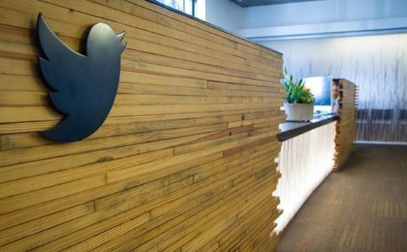 Mehr Bewegtbild und weniger Hetz-Kommentare - Twitter führt einen Troll-Filter und die Livestreaming App "Periscope" ein.