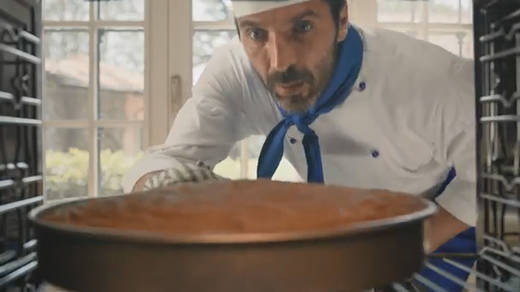 Gianluigi Buffon, einer der besten Torhüter der Fußballgeschichte, kann auch backen. Und ist Testimonial der Influencerkampagne des E-Commerce-Anbieters Wish.
